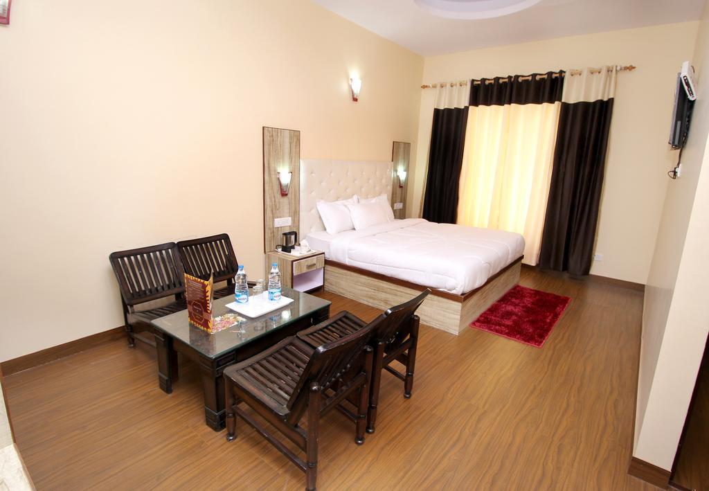 The Grand Welcome Hotel Shimla Exterior photo